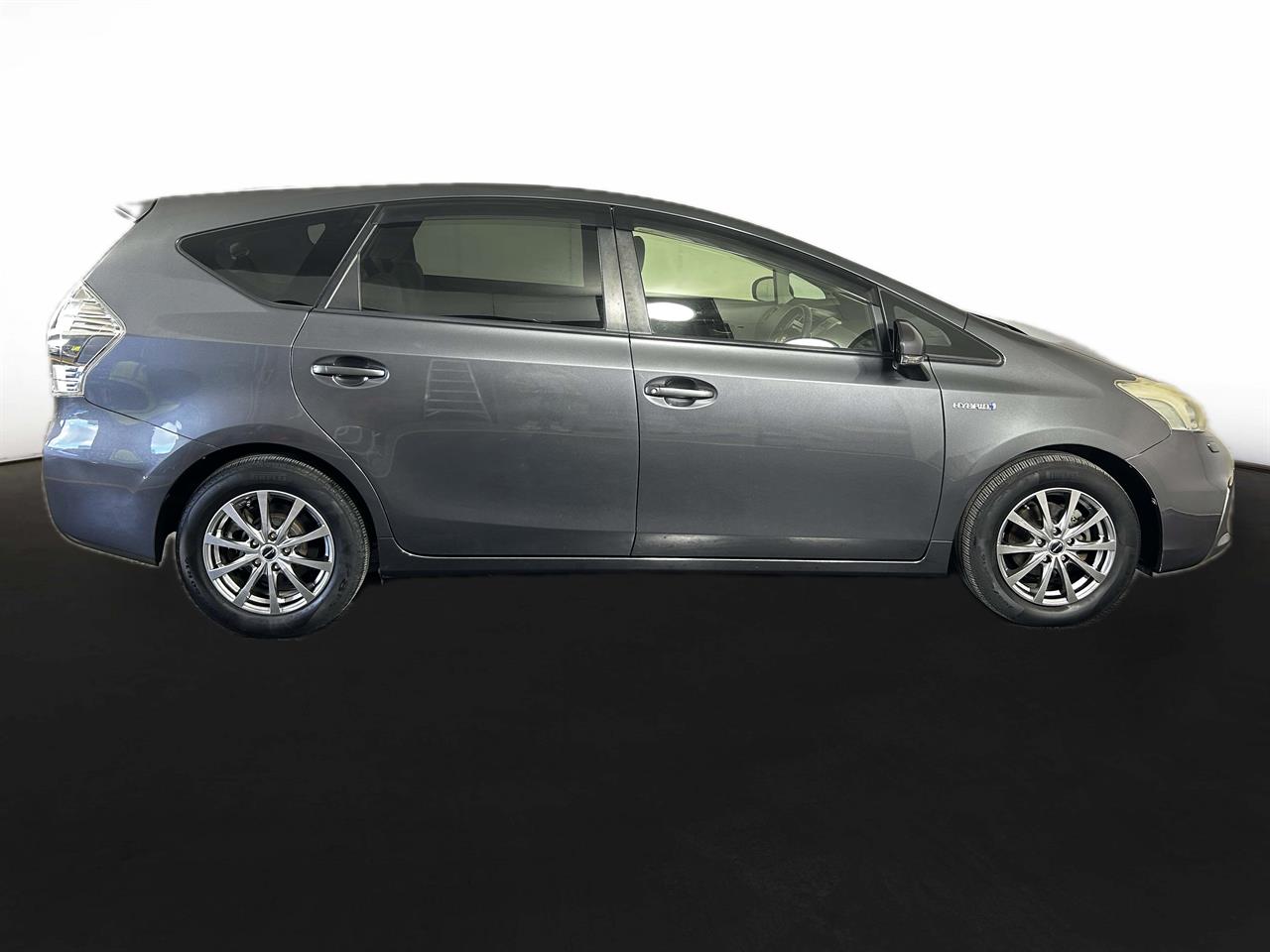 2012 Toyota Prius Alpha 7 Seats