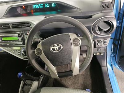 2013 Toyota Aqua Hybrid