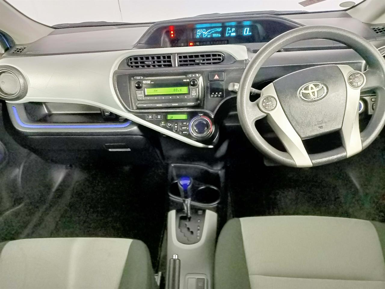 2013 Toyota Aqua Hybrid