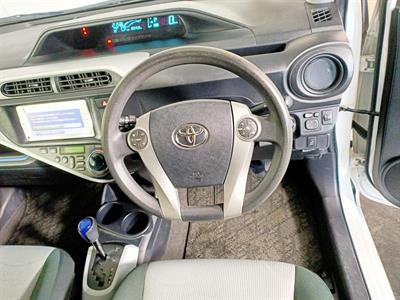 2014 Toyota Aqua Hybrid