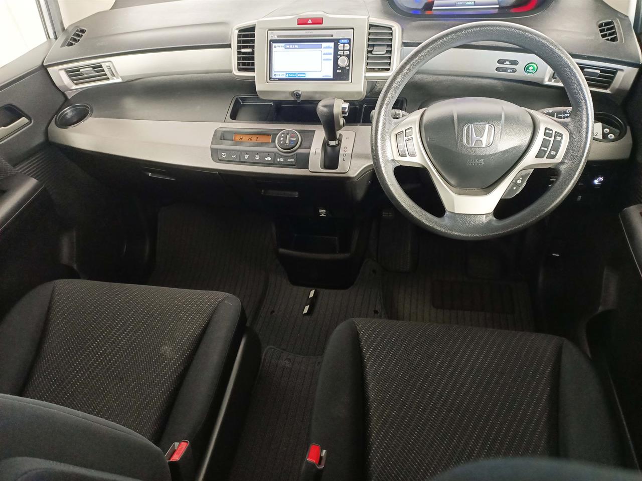 2011 Honda Freed Hybrid