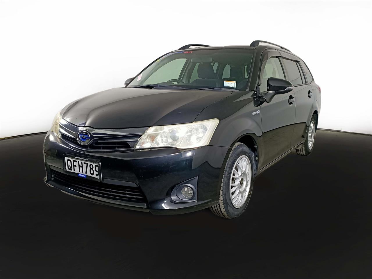 2013 Toyota Corolla Fielder Hybrid