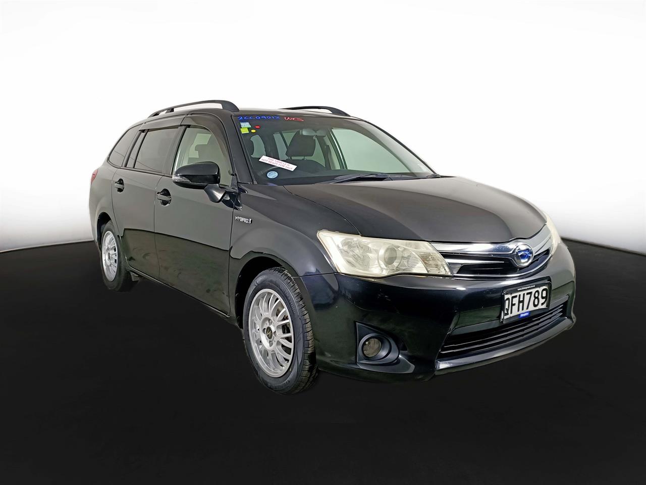 2013 Toyota Corolla Fielder Hybrid