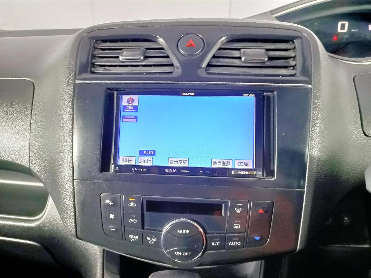 2013 Nissan Serena Hybrid