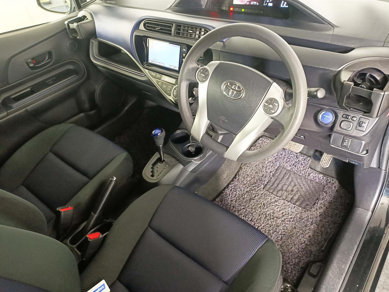 2015 Toyota Aqua Hybrid