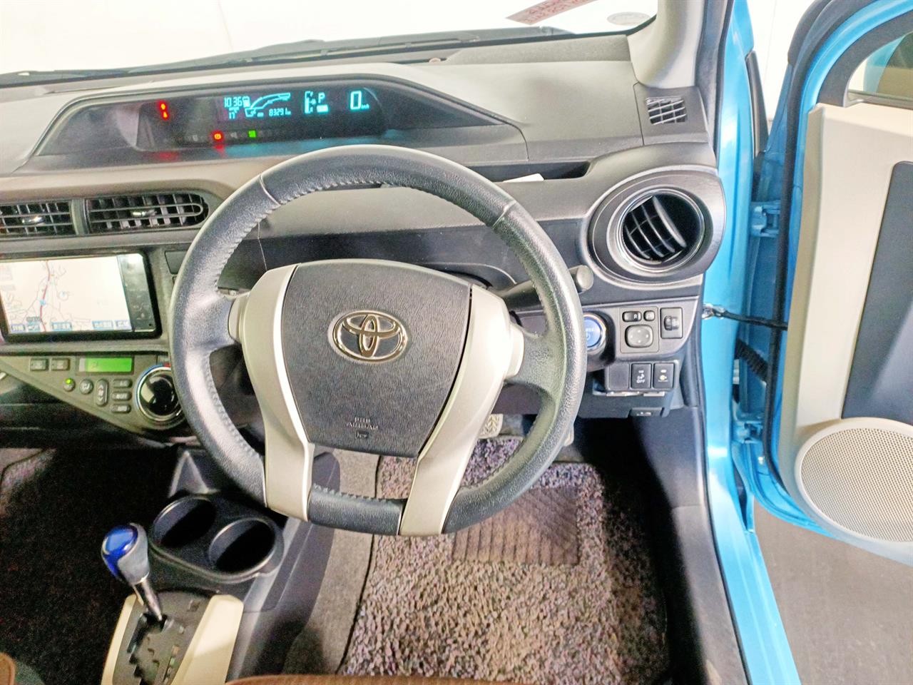 2014 Toyota Aqua Hybrid