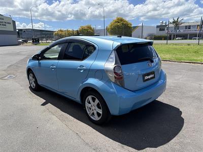 2014 Toyota Aqua Hybrid