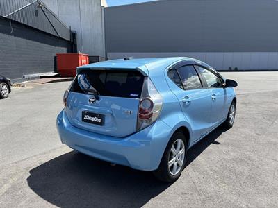 2014 Toyota Aqua Hybrid