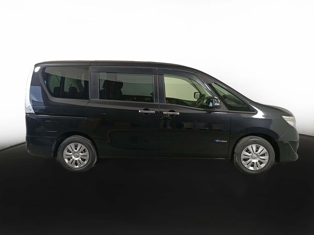 2015 Nissan Serena Hybrid