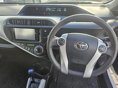 2014 Toyota Aqua Hybrid