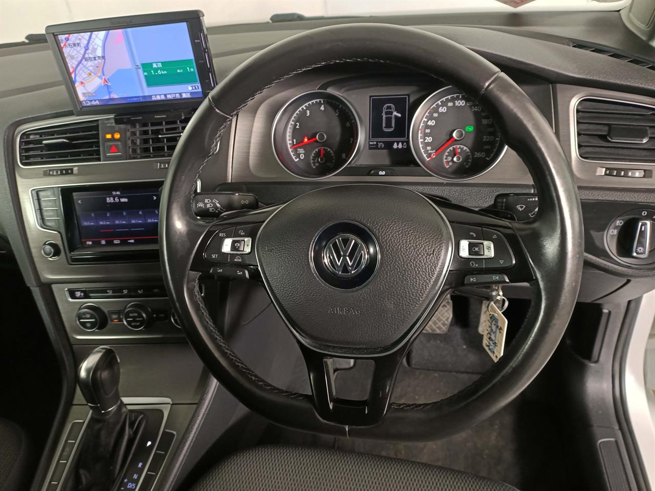 2013 Volkswagen Golf 
