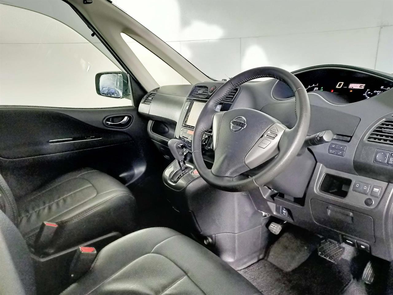 2012 Nissan Serena Hybrid