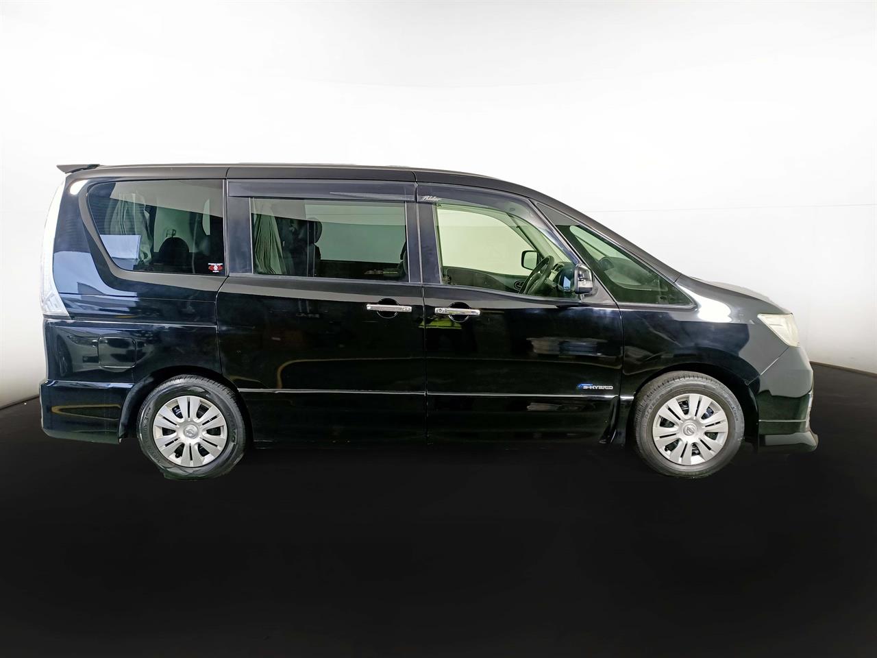 2012 Nissan Serena Hybrid