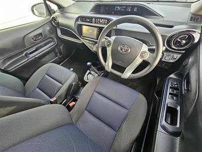 2015 Toyota Aqua Hybrid