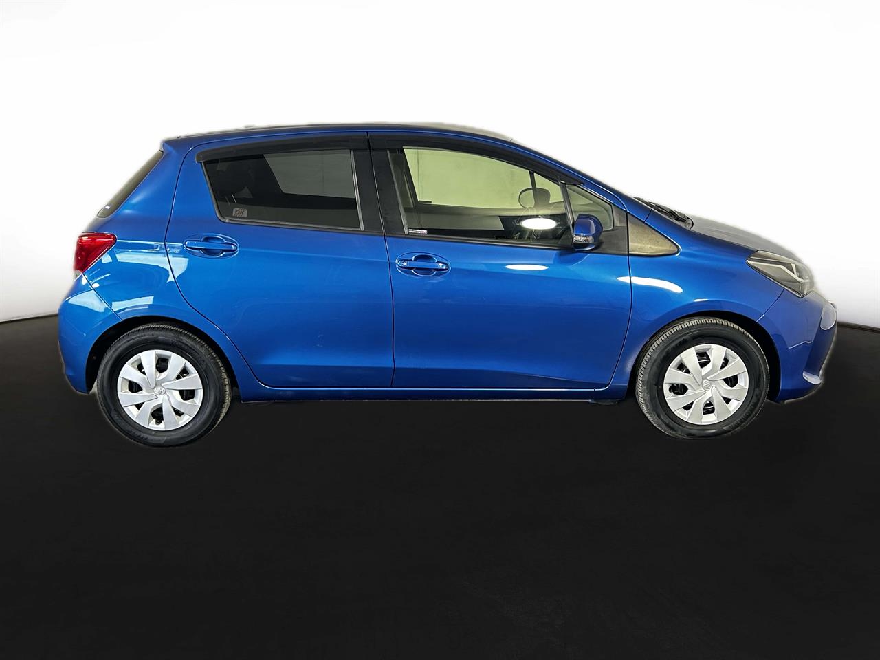 2014 Toyota Vitz 