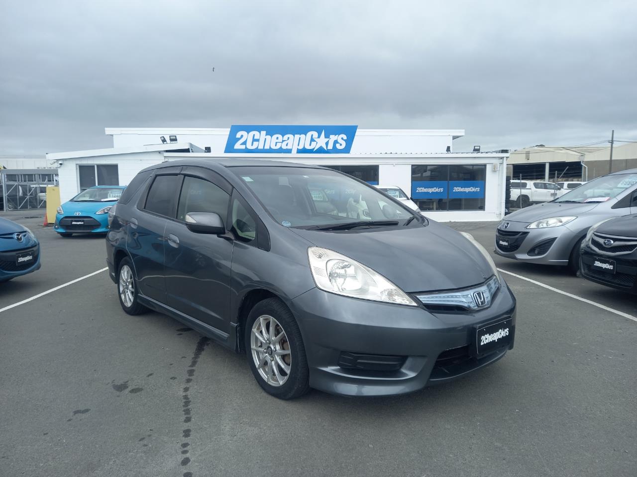 2012 Honda Fit Jazz Shuttle Hybrid