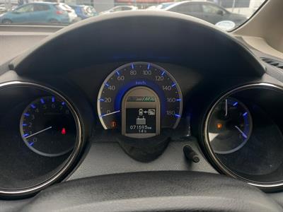 2012 Honda Fit Jazz Shuttle Hybrid