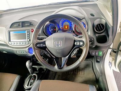 2012 Honda Fit Jazz Shuttle Hybrid