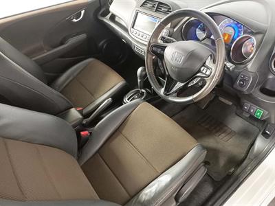 2012 Honda Fit Jazz Shuttle Hybrid