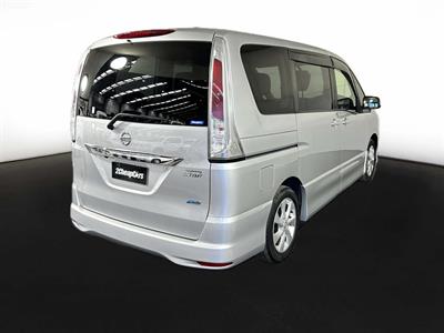 2012 Nissan Serena 