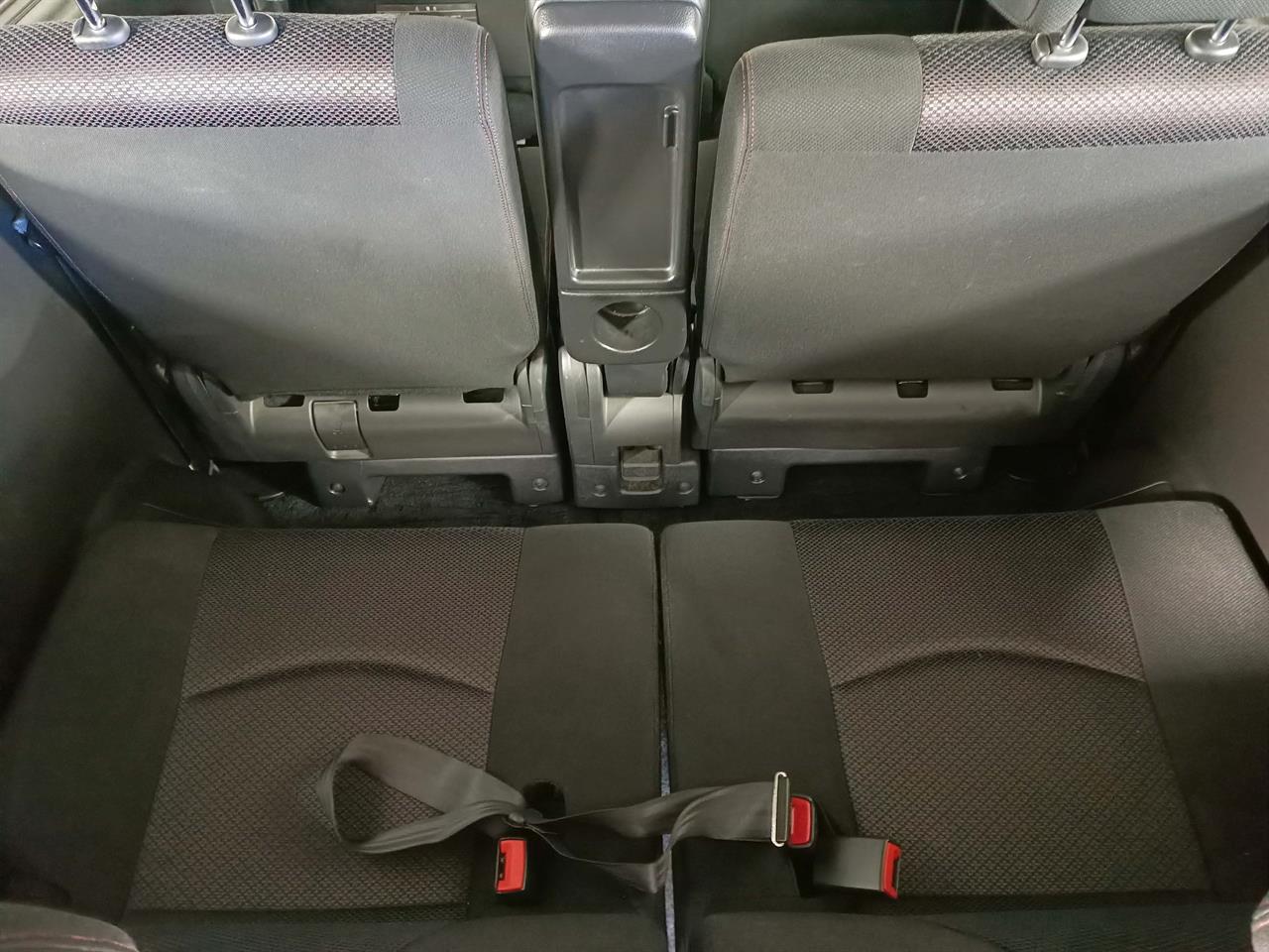 2012 Nissan Serena 