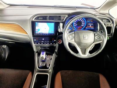 2015 Honda Fit Shuttle Hybrid Facelift