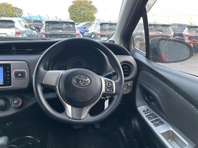 2014 Toyota Vitz 