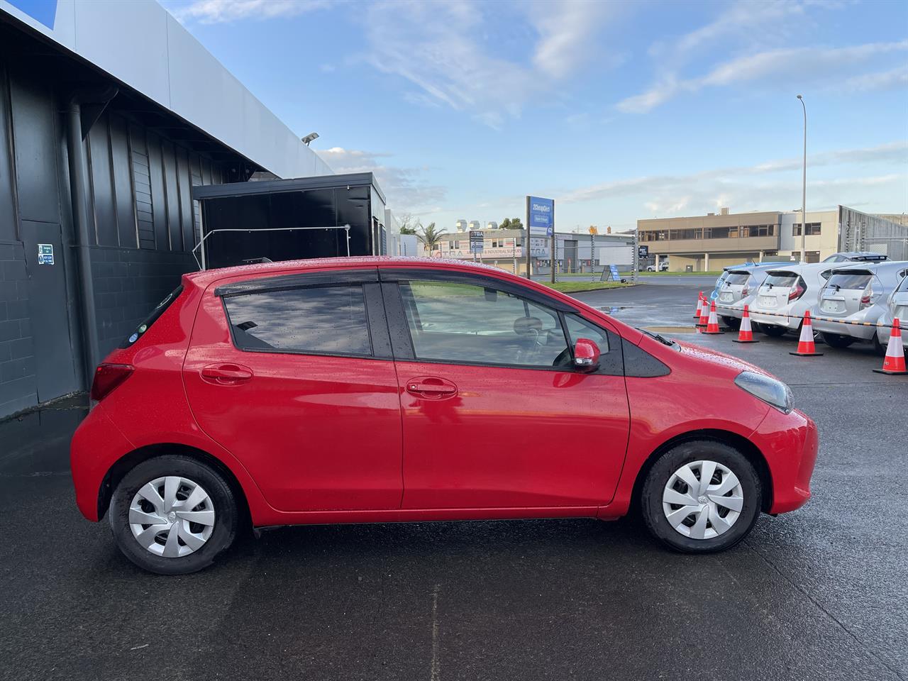 2014 Toyota Vitz 