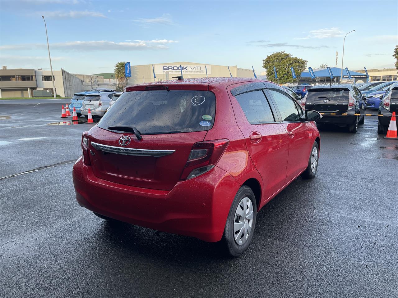 2014 Toyota Vitz 