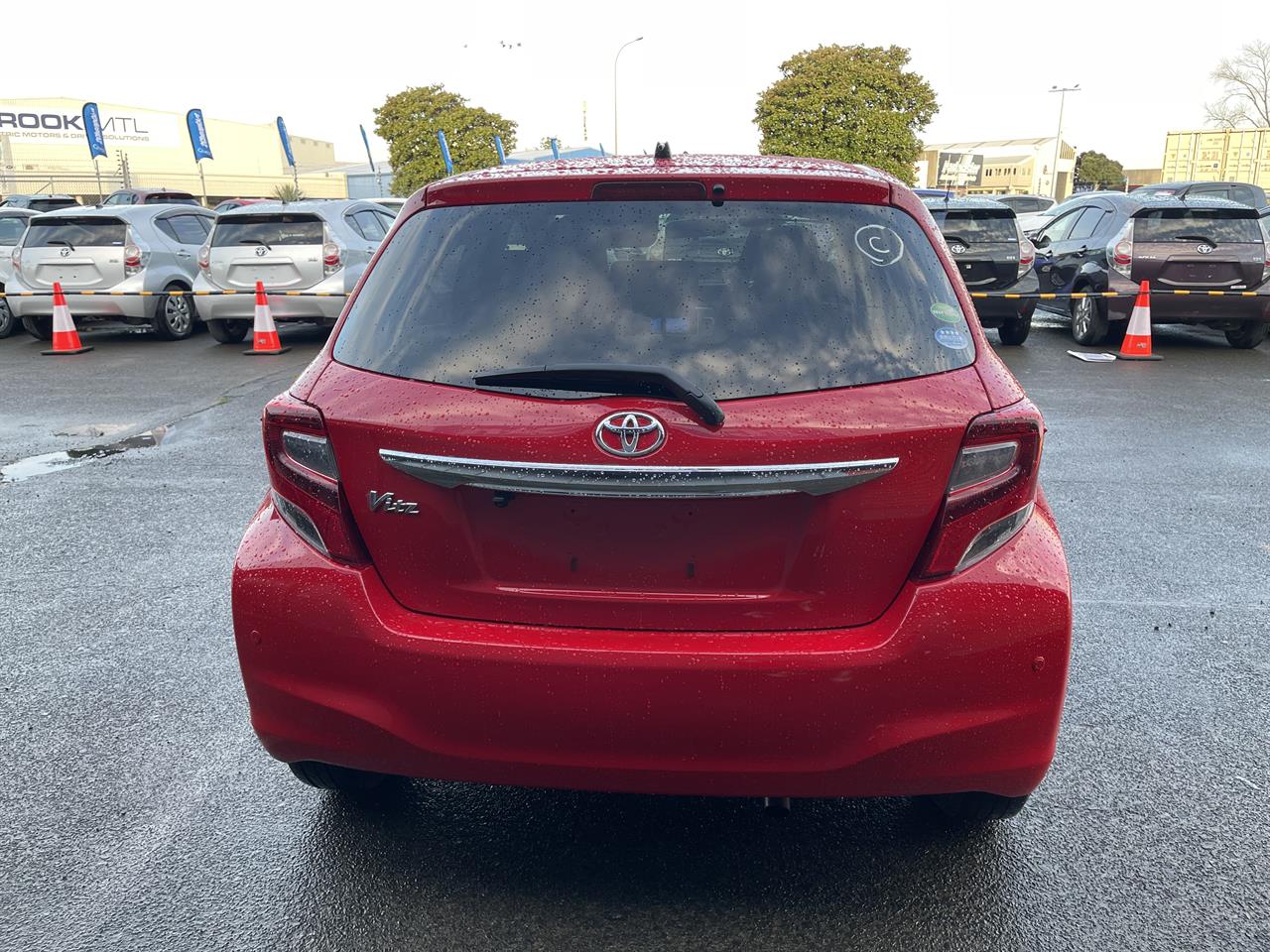 2014 Toyota Vitz 