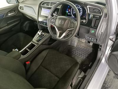 2019 Honda Fit Shuttle Hybrid Facelift