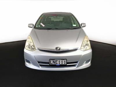 2005 Toyota Wish 