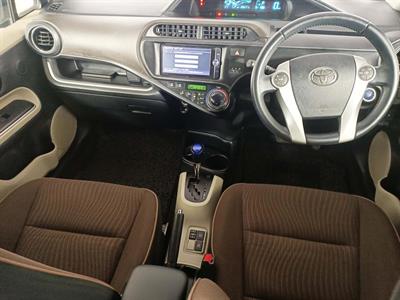 2014 Toyota Aqua Hybrid