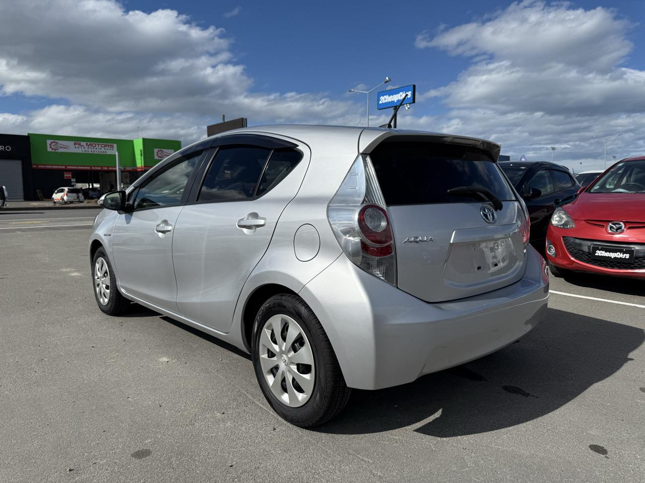 2014 Toyota Aqua Hybrid