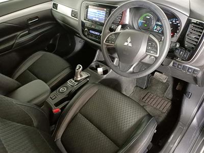 2014 Mitsubishi Outlander PHEV