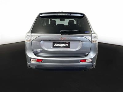 2014 Mitsubishi Outlander PHEV