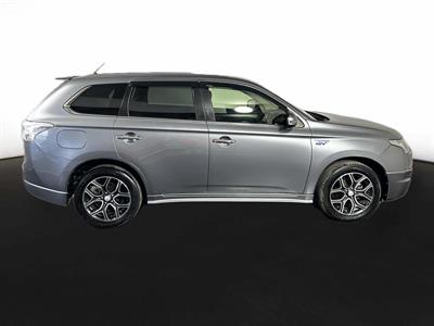 2014 Mitsubishi Outlander PHEV