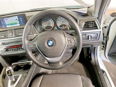 2012 BMW 328i Luxury