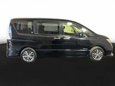 2012 Nissan Serena Hybrid