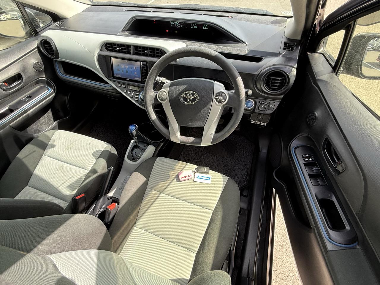 2014 Toyota Aqua Hybrid