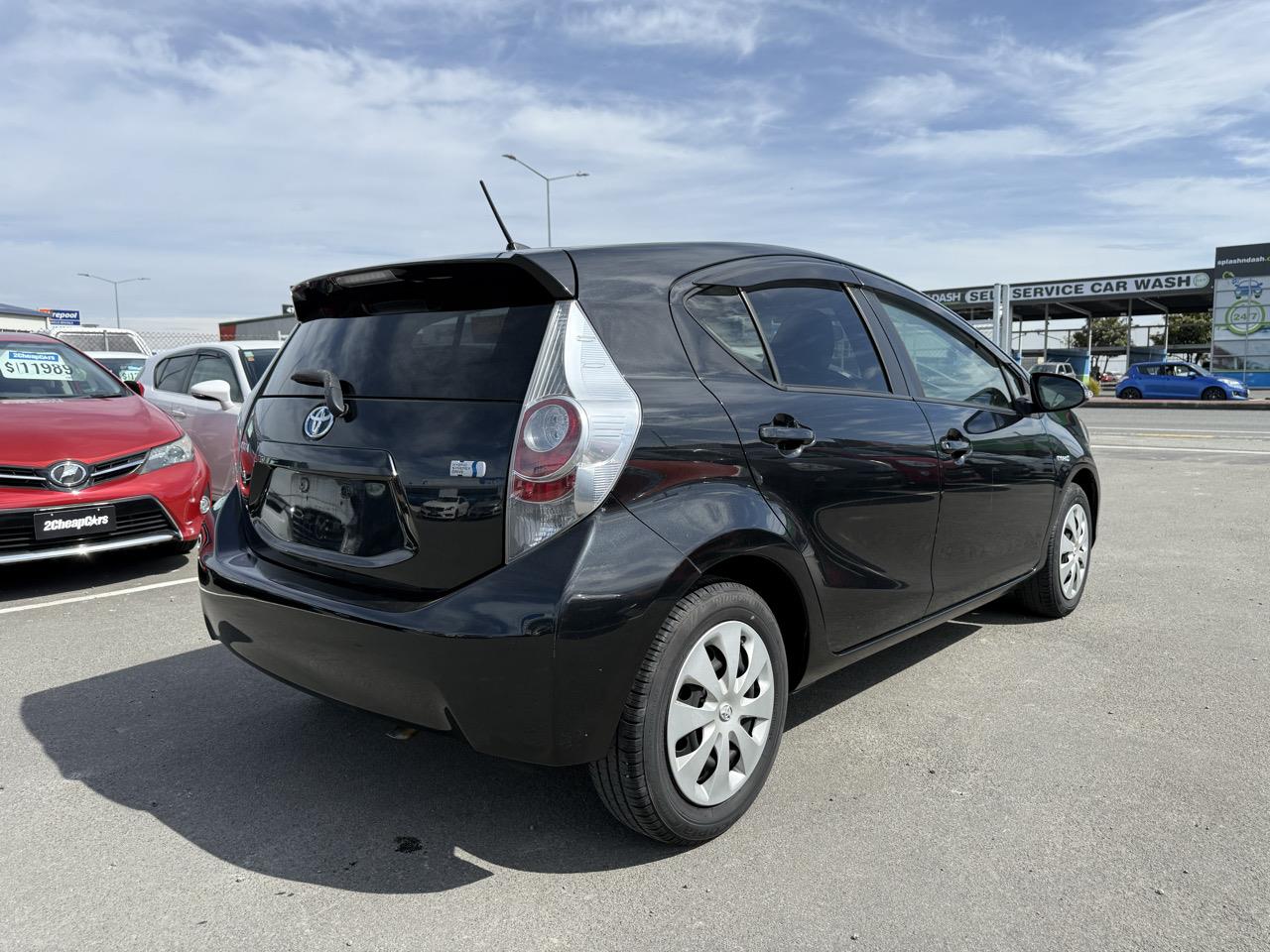 2014 Toyota Aqua Hybrid