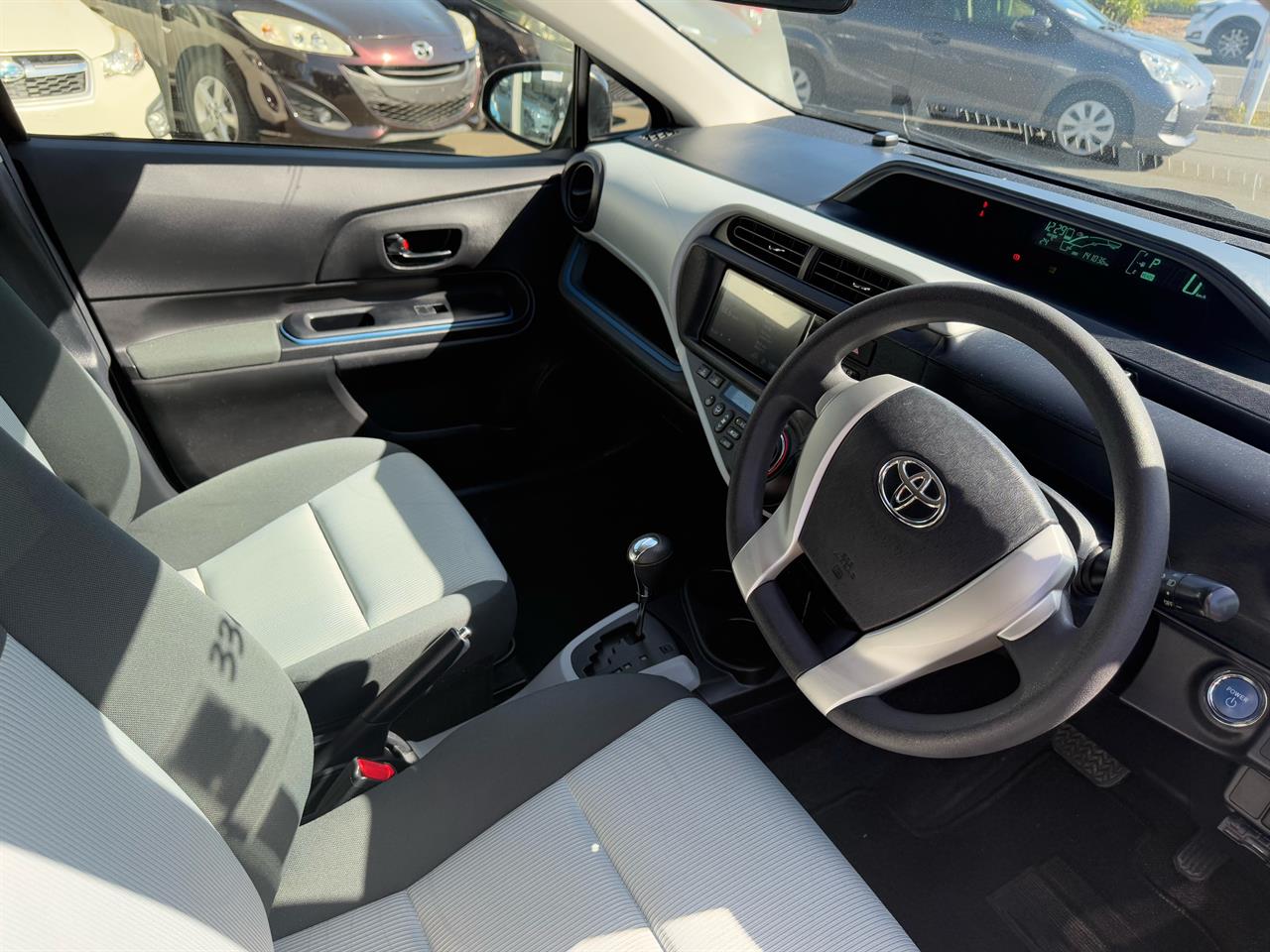 2013 Toyota Aqua Hybrid