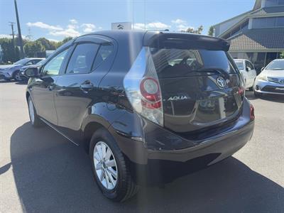 2013 Toyota Aqua Hybrid