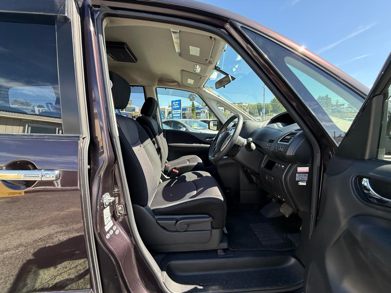 2013 Nissan Serena Hybrid