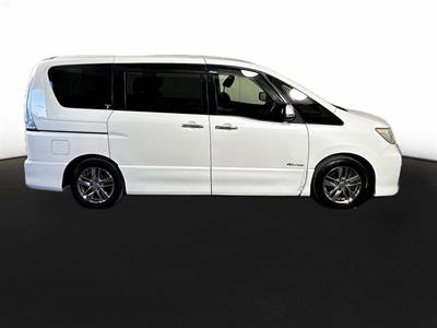 2012 Nissan Serena Hybrid