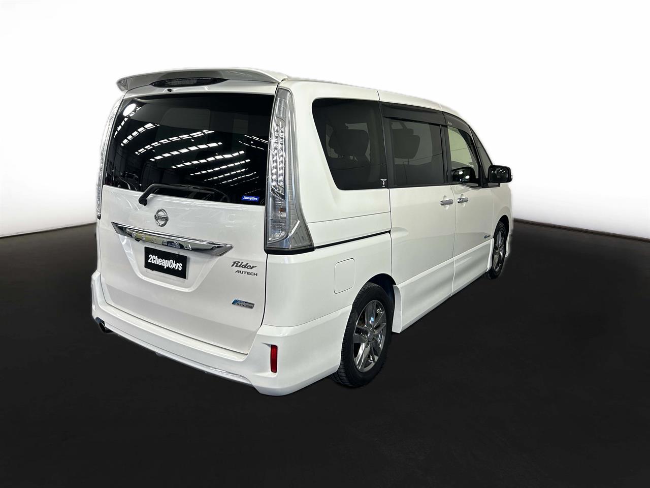 2012 Nissan Serena Hybrid