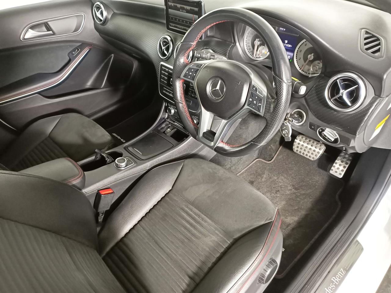 2013 Mercedes-Benz A180 Sports