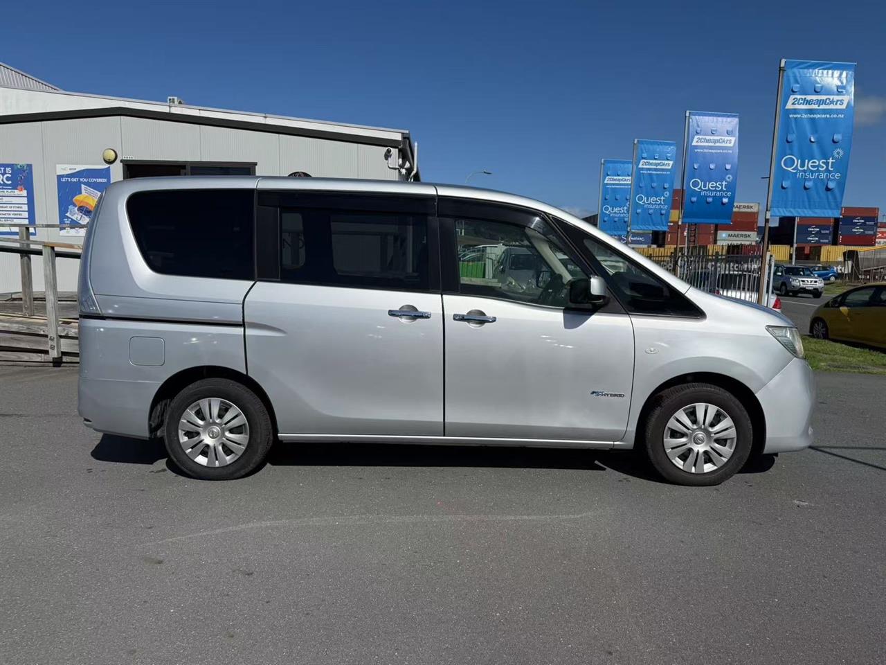 2013 Nissan Serena Hybrid