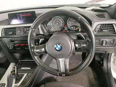 2013 BMW 320i Touring M Sport