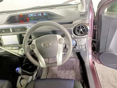 2015 Toyota Aqua Hybrid